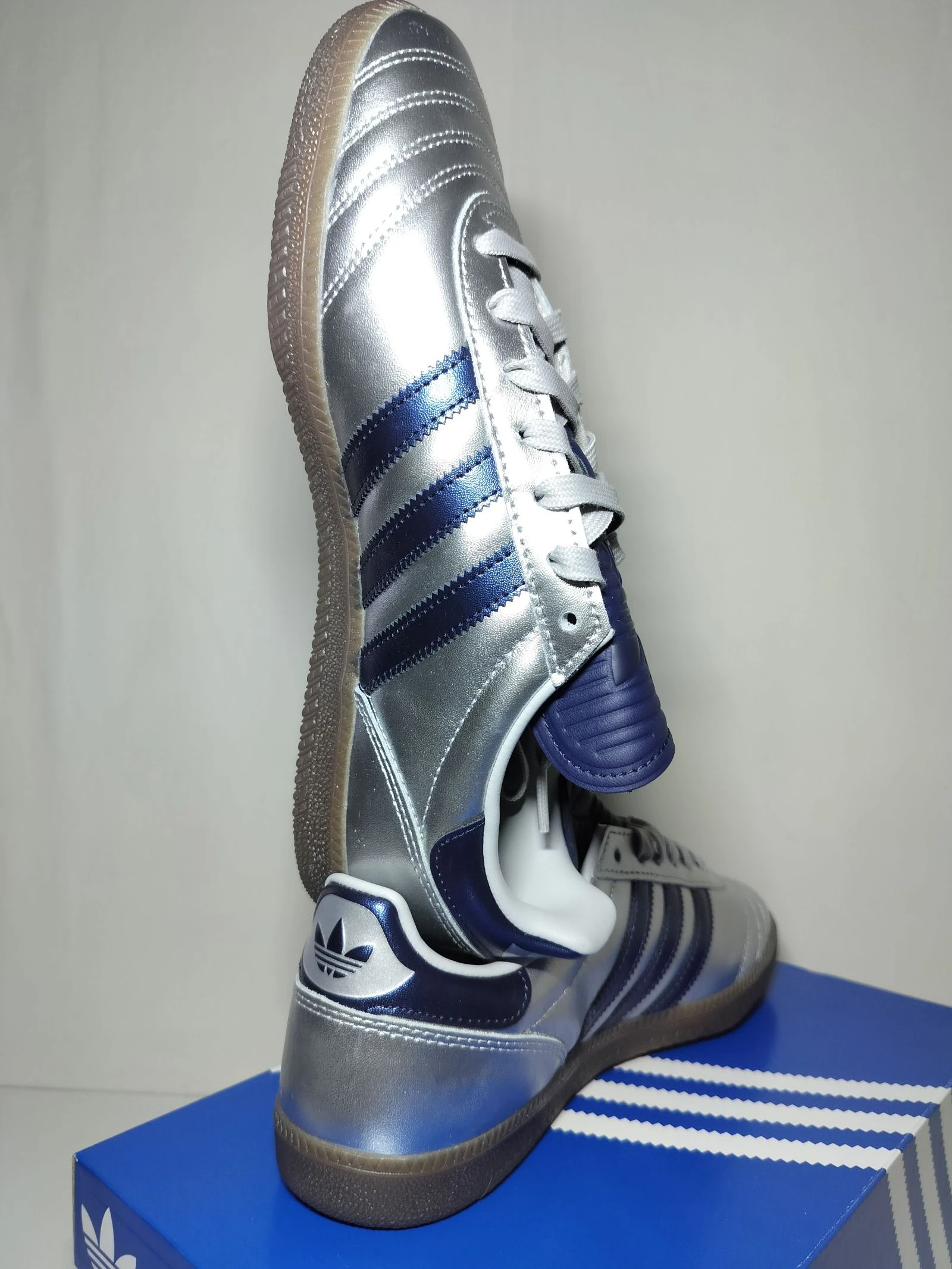 Adidas Samba New 42 Sneakers Original Unisexe Femmes Hommes Tendance Tenue Vintage Premium Rétro Y2K – photo 12